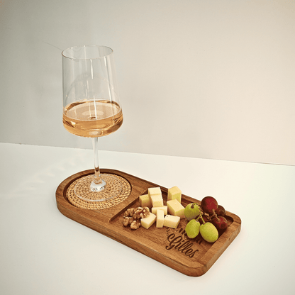 Tavă elegantă din lemn natural de salcâm și ratan