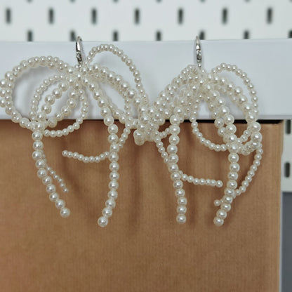 Charmuri decorative refolosibile pentru șireturi sau mânere de geantă – design cu perle.