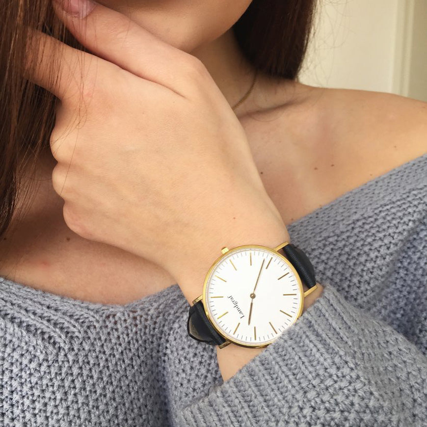 Elegant women's watch with genuine leather strap