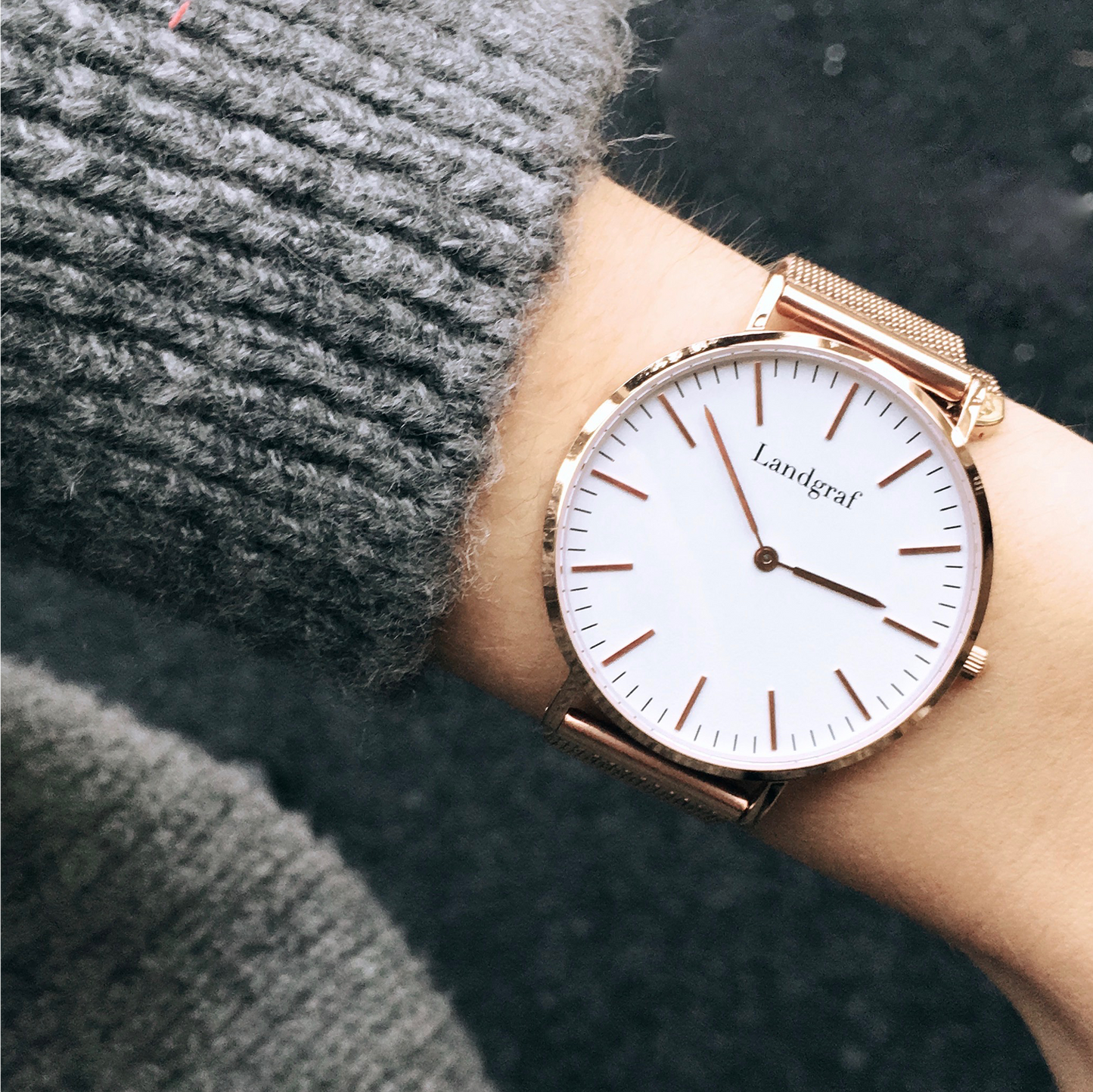 Elegant watch with mesh strap