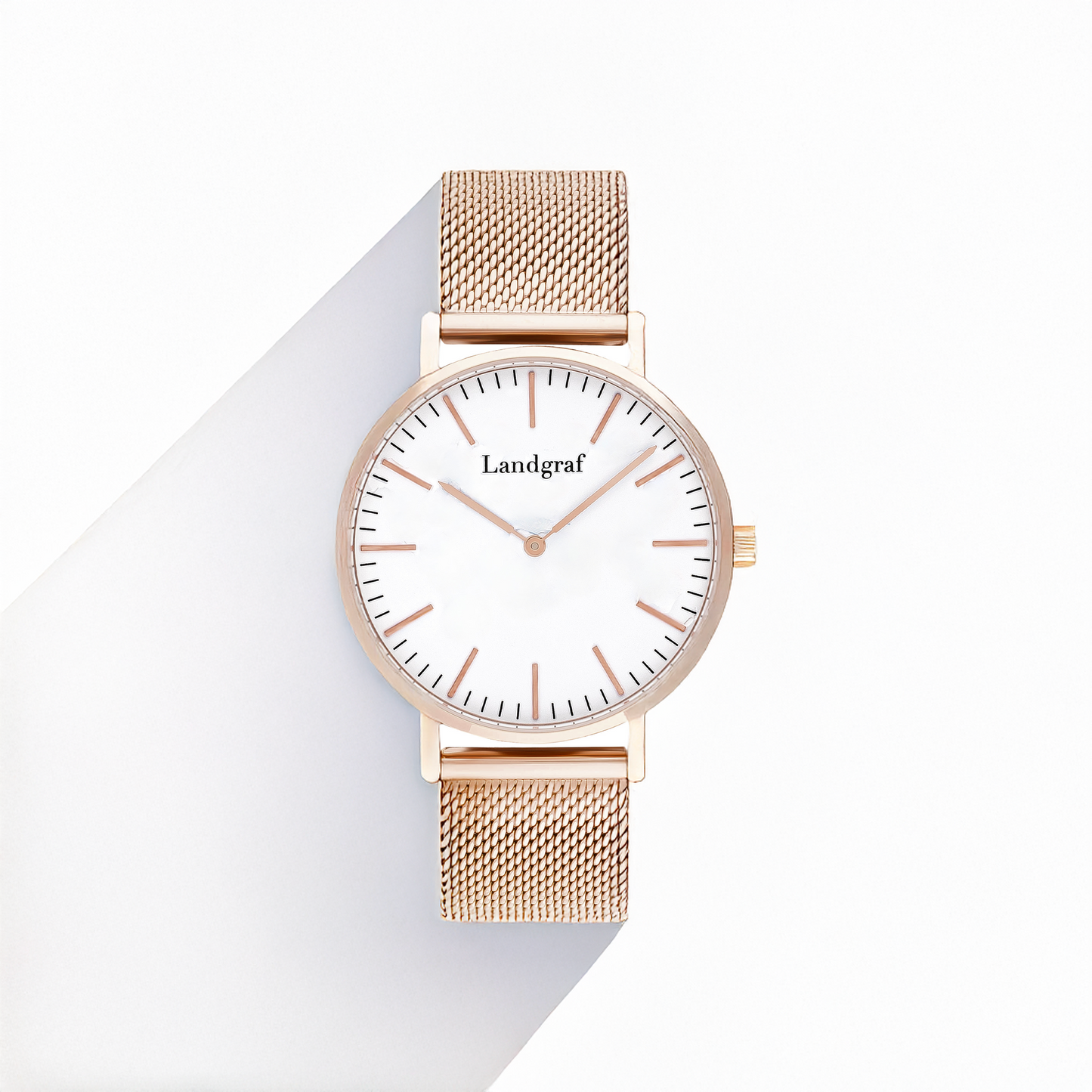Elegant watch with mesh strap